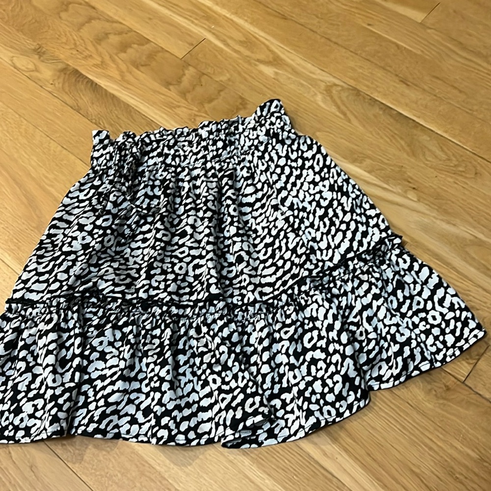 Black and white mid length skirt